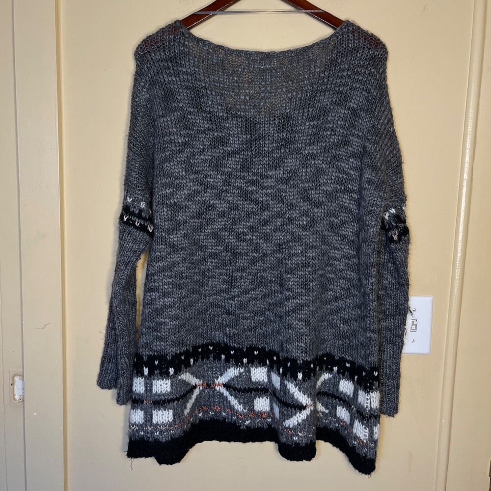 Free People Gray Knit Sweater with Patterned Hem - Picture 2 of 7